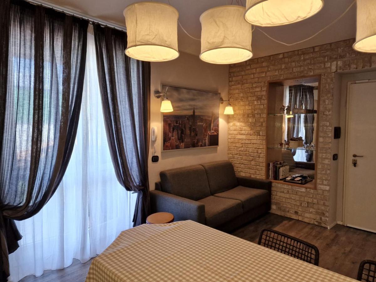 Desenzano Luxury Apartment Desenzano del Garda Dış mekan fotoğraf